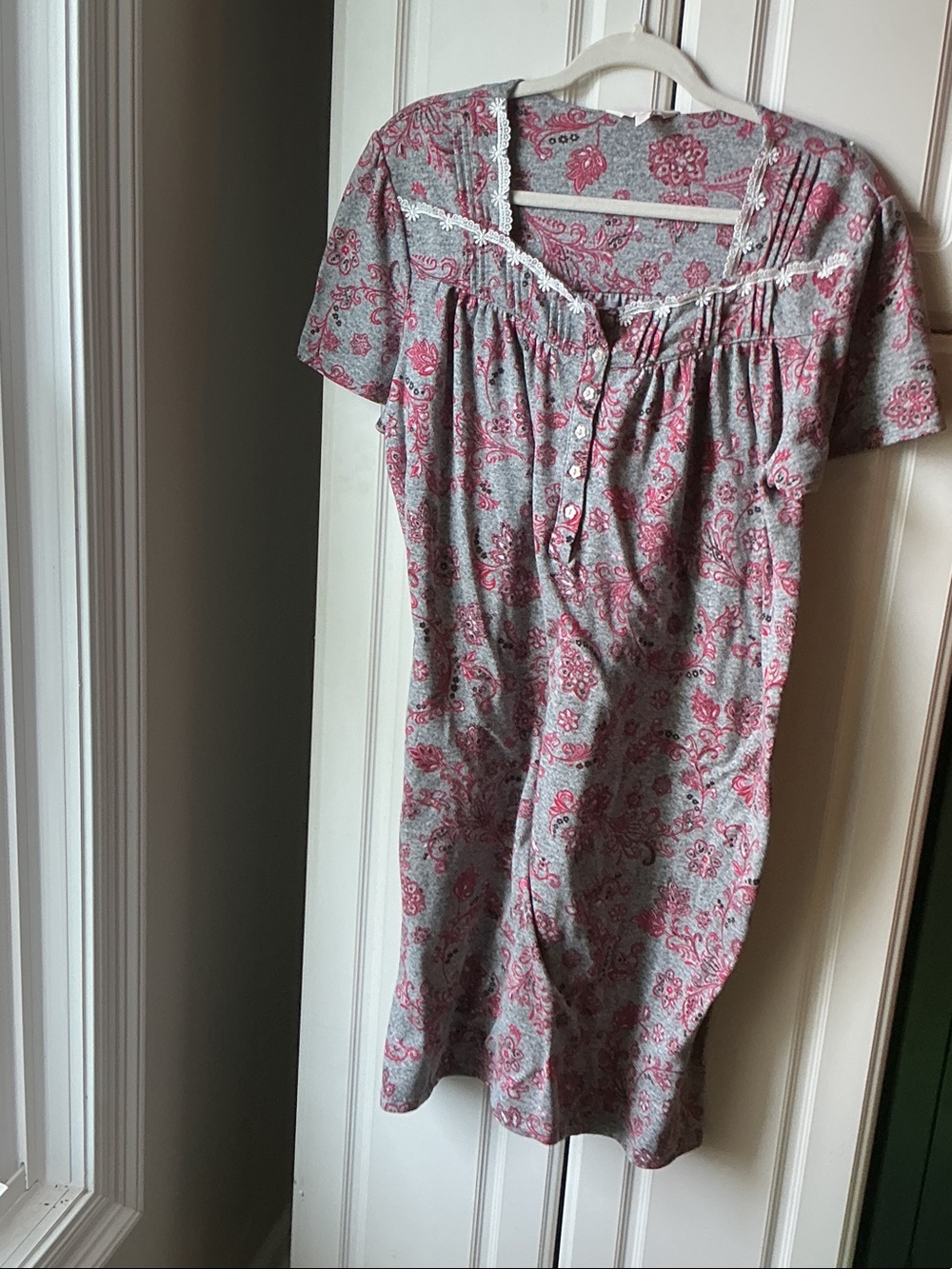 Secret Treasures Gray and Pink Floral Short-Sleeve Nightgown